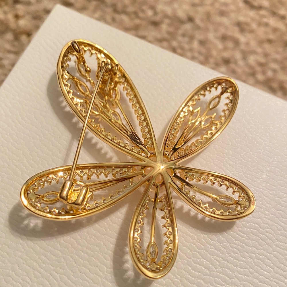 Flower brooch - Picture 5 of 10